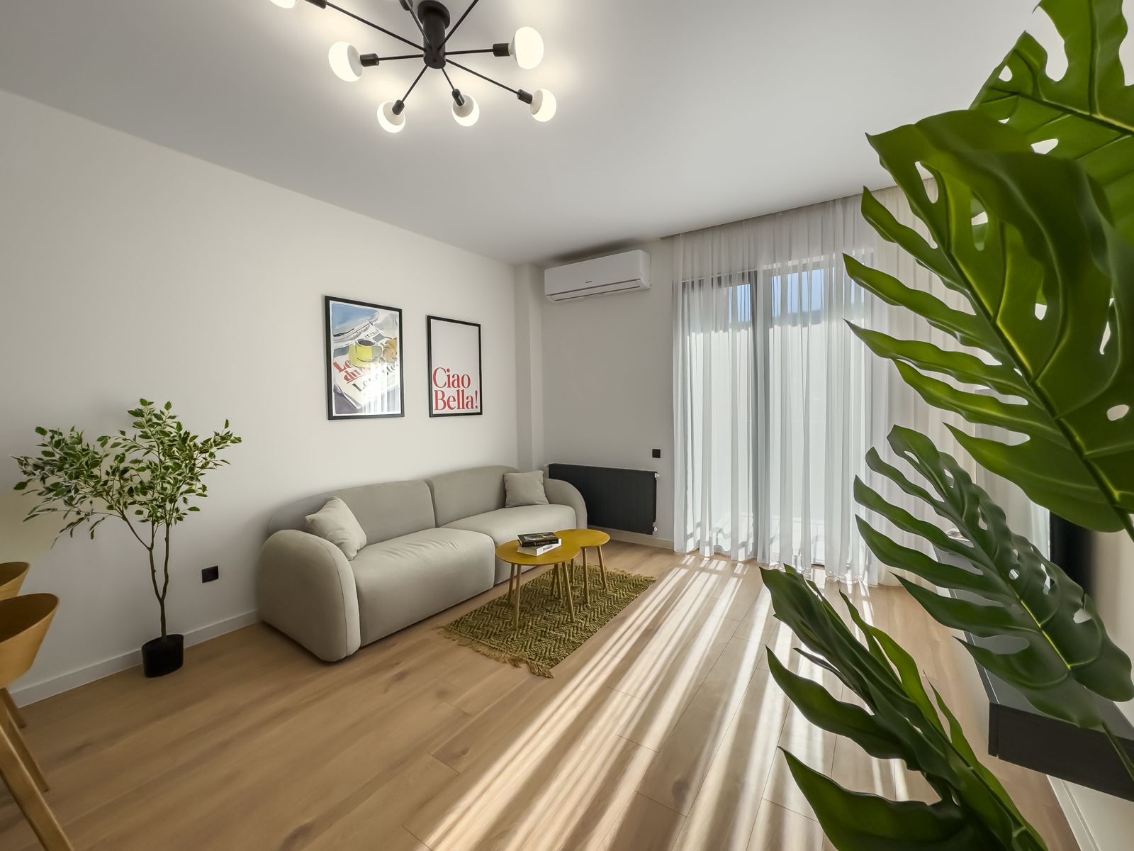 Long-Term Rent — 3-Room Apartment on University Street