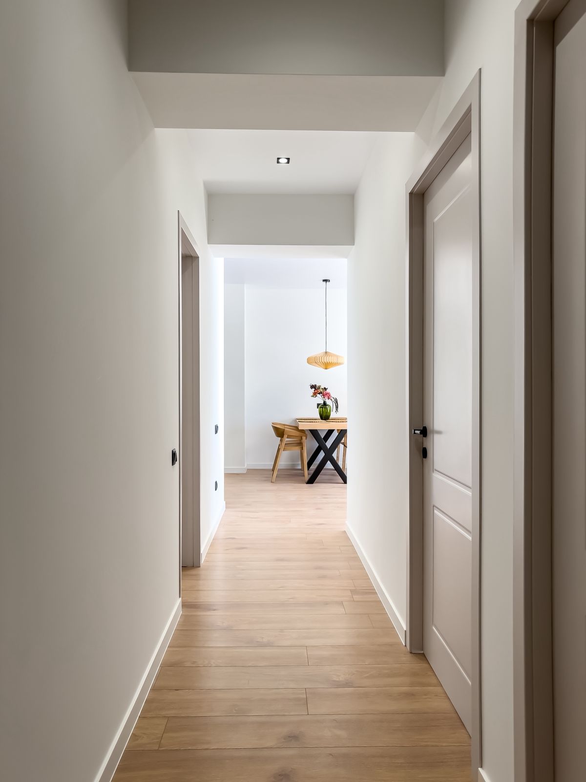 Long-Term Rent — 3-Room Apartment on University Street